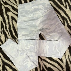 Lululemon Wunder Under leggings